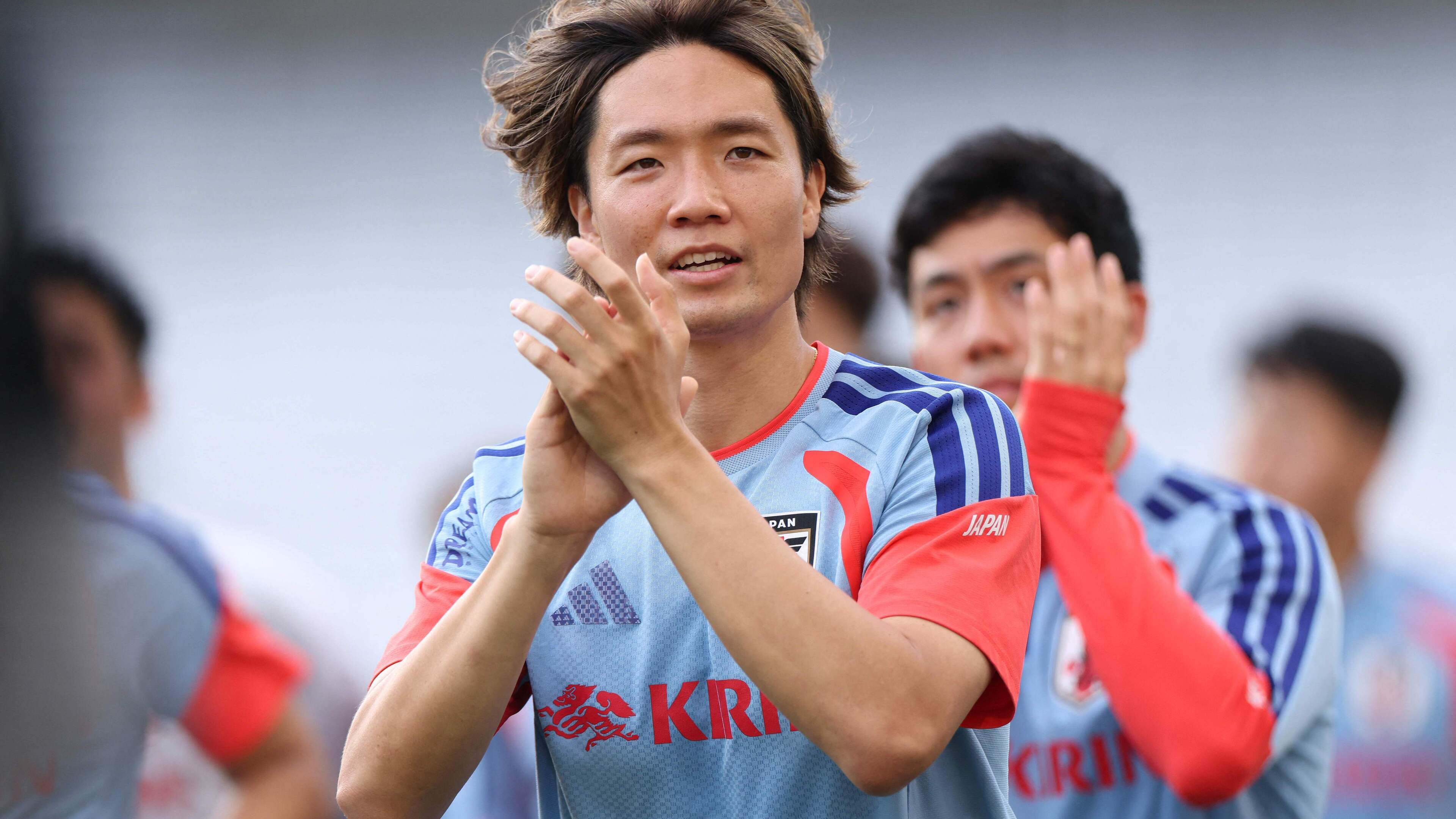 Kersverse captain Ko Itakura weet hoe hij Nederlands elftal moet afstoppen met Japan: ’We hebben ze stuk voor stuk geanalyseerd’