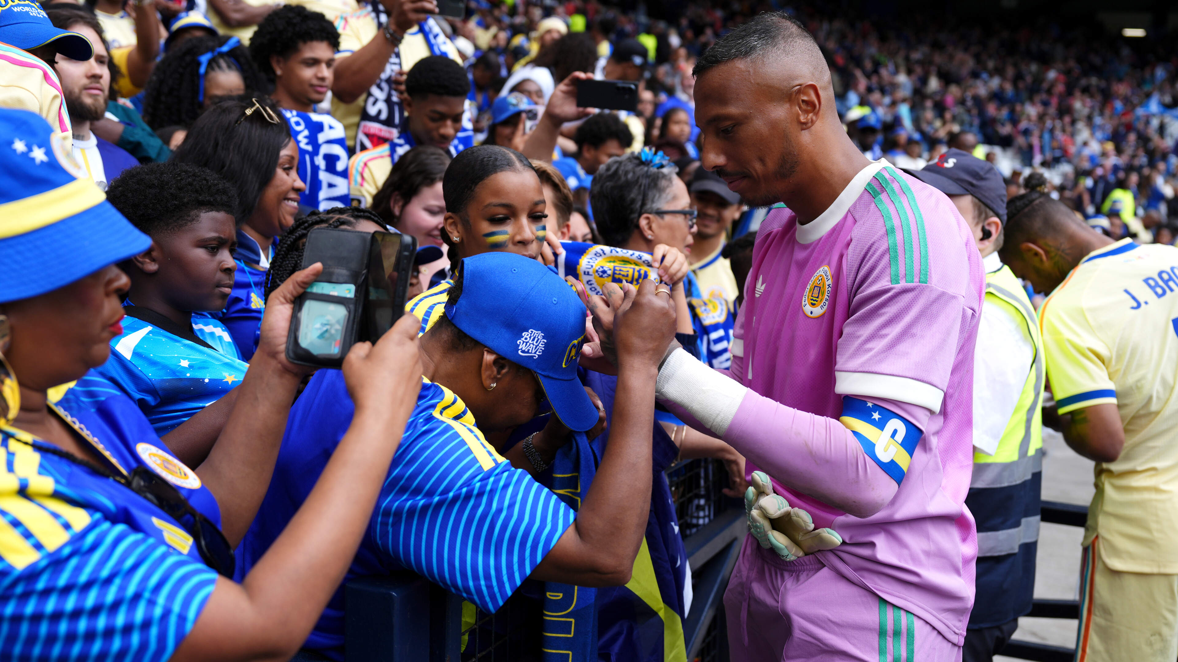 Curaçao-goalie Eloy Room (37) vol vertrouwen richting WK-clash met Duitsland: ’We gaan tonen wie we zijn en wat we kunnen’