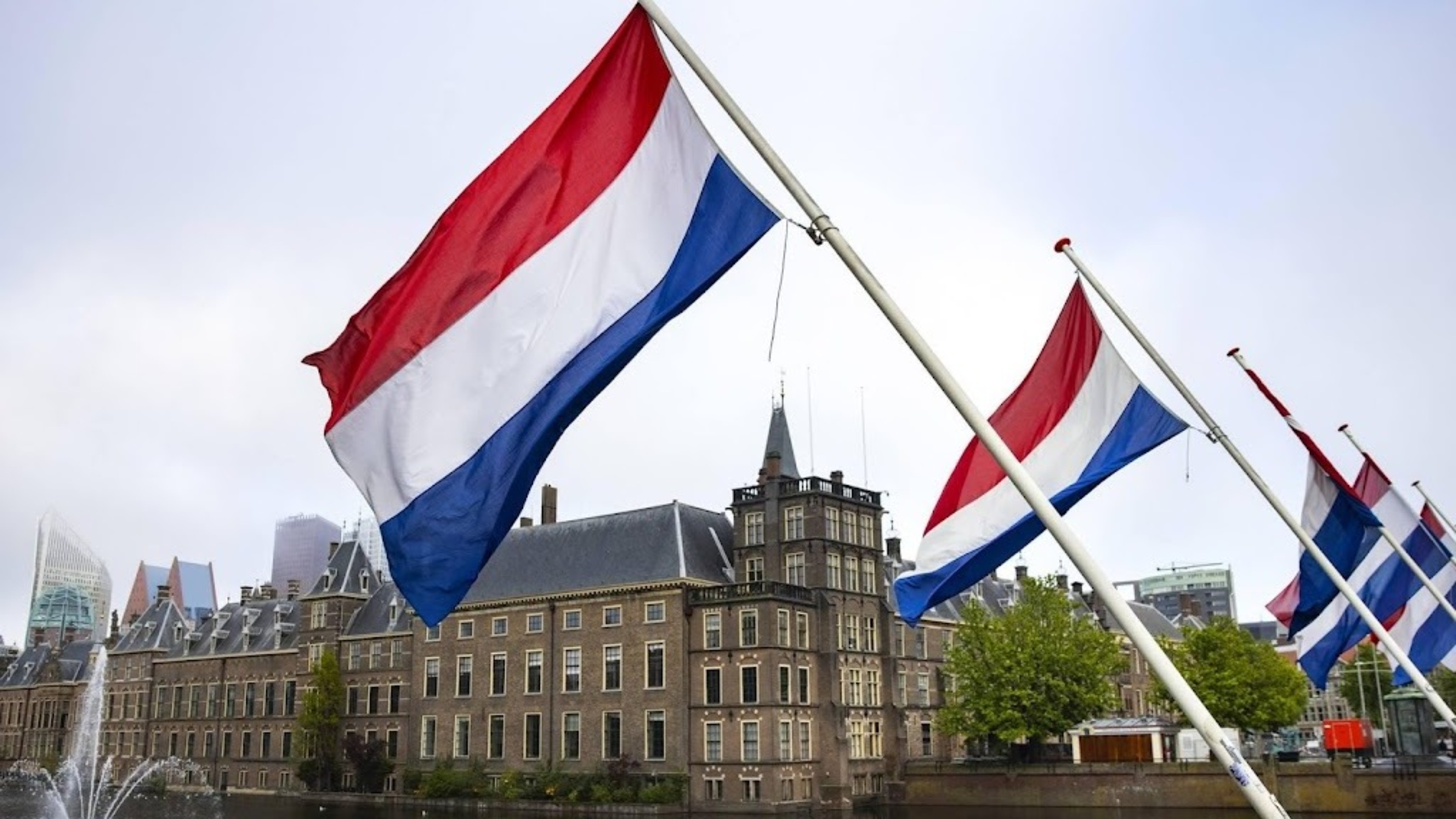 Kamermeerderheid: hijs met Keti Koti de vlag op overheidsgebouwen