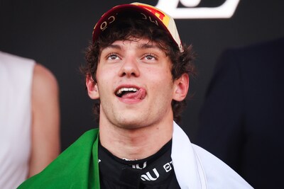 Als piepjong ventje gescout en bewierookt door Max Verstappen: 'Il Fenomeno' Antonelli verovert F1-harten