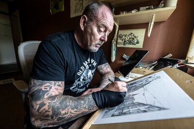 Spierbundel Peter (63) beveiligde jarenlang BN’ers, maar zit nu elke avond uren op zolder: ‘Ik ben een softie geworden’