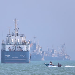Iran en VS bejubelen ‘raamovereenkomst’ voor einde aan oorlog; Straat van Hormuz gaat deze week nog open