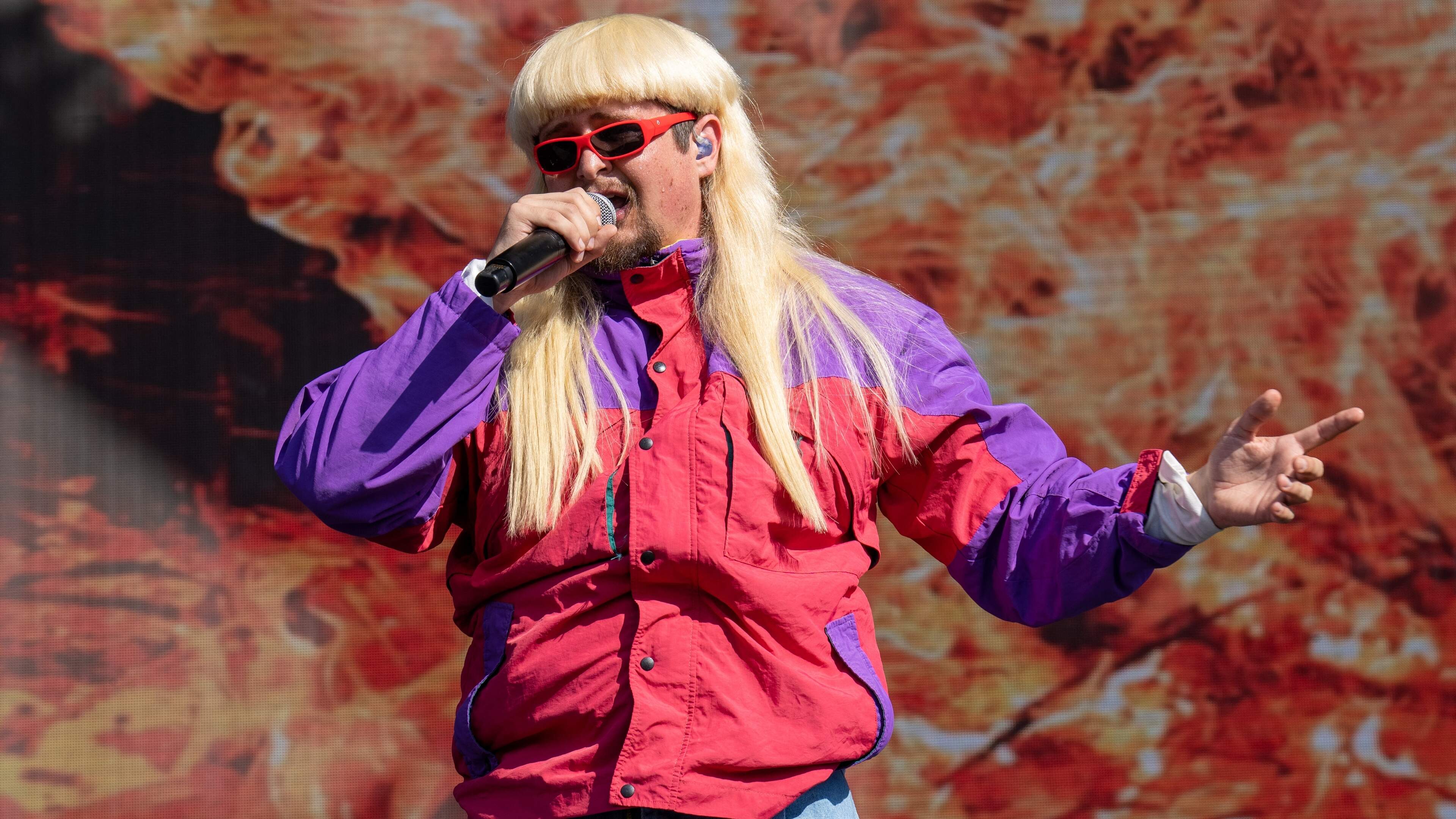 Geschokte reacties sterren op fatale helikoptercrash Oliver Tree: ’Helemaal kapot van verlies’