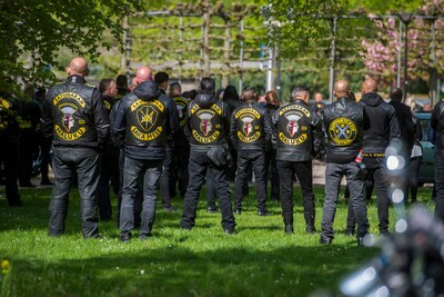 Verboden spullen van Satudarah gevonden in Tilburgse garagebox tijdens grote controle