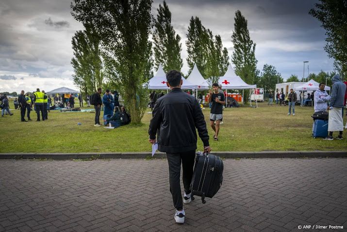 120 asielzoekers naar nachtopvang buiten Ter Apel gebracht