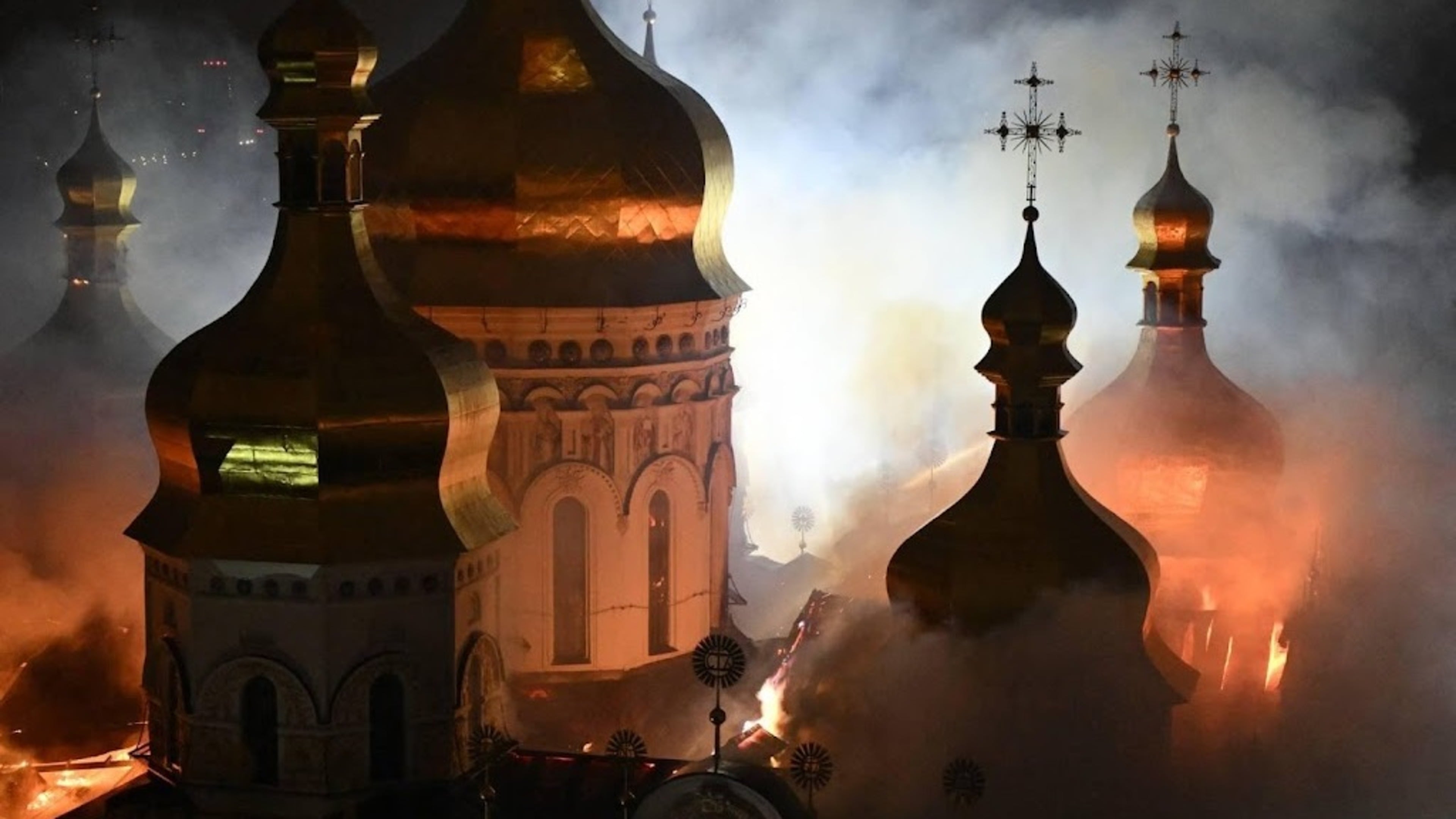 Dodental in Oekraïne loopt op, kathedraal in Kyiv zwaar geraakt