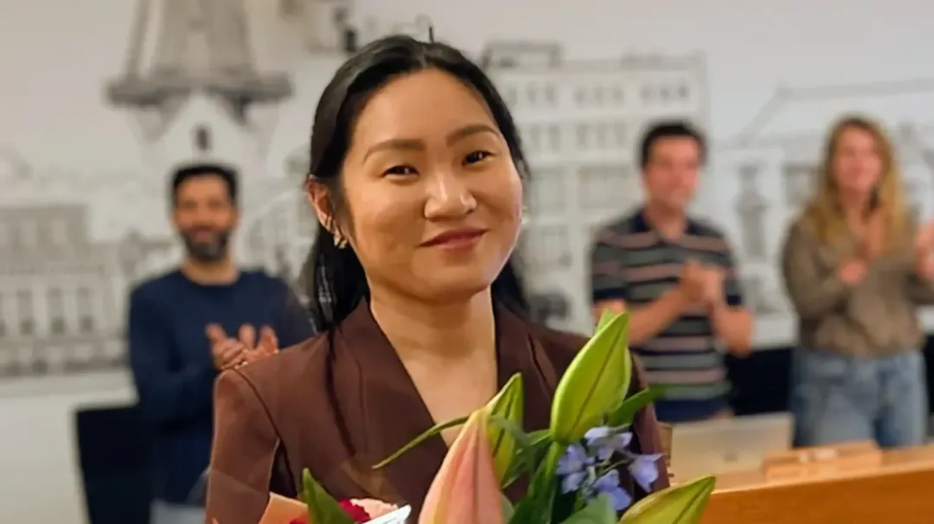 Ji Hee de Valk (D66) is weer terug in de Haarlemse gemeenteraad. ’Jonge mantelzorgers hebben ondersteuning nodig’