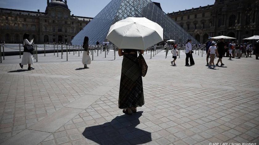 Directeur Louvre stelt dat museum ‘buiten adem’ is
