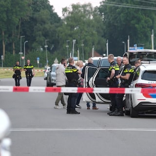 Stel dood aangetroffen in Meerstad, minderjarige verdachte aangehouden