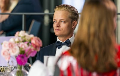 Noorse ‘bonusprins’ Marius Borg Høiby veroordeeld tot vier jaar cel, straf stuk lager dan eis
