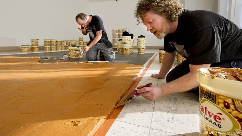 Pindakaasvloer van Wim T. Schippers keert terug in museum