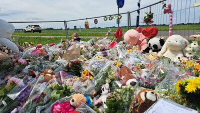 Intens verdriet om Olivia, Damian, Sarah en Joyce met bloemen, knuffels en mooie woorden