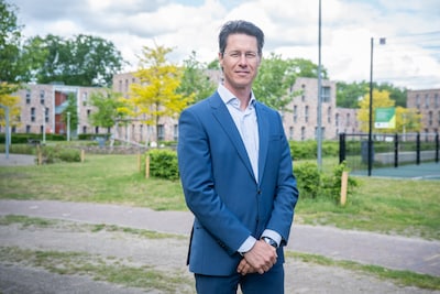 COA-baas over protesten tegen asielopvang: ‘Na de schreeuwers komen de vrijwilligers’