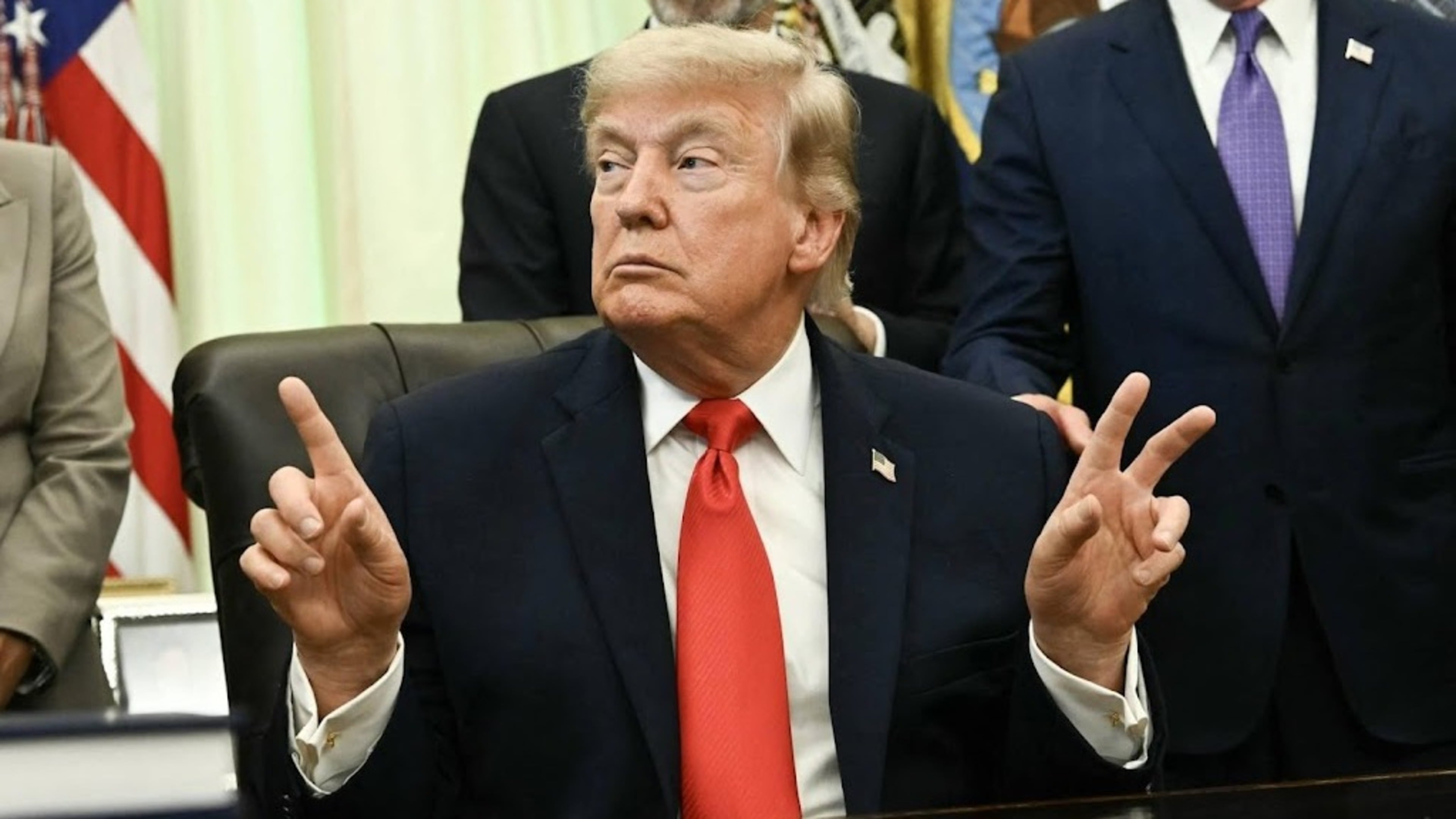 Trump: Straat van Hormuz vrijdag weer open na ondertekening deal