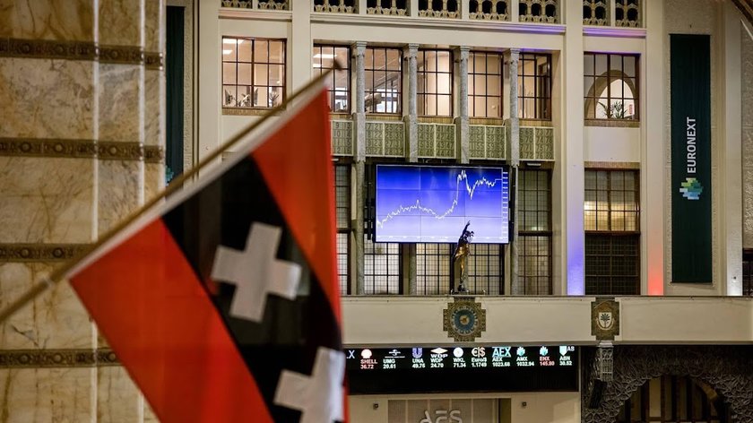 Amsterdamse AEX-index sluit handelsweek licht lager af