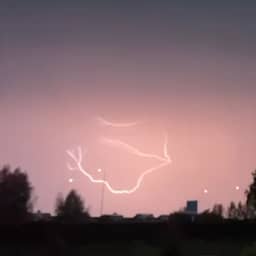 Video | Onweer zorgt voor lichtshow boven Nederland