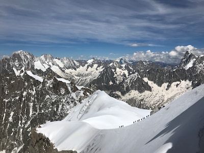 Binnen 24 uur zeven doden onder bergbeklimmers in de Alpen, meerdere ongelukken rond de Mont Blanc