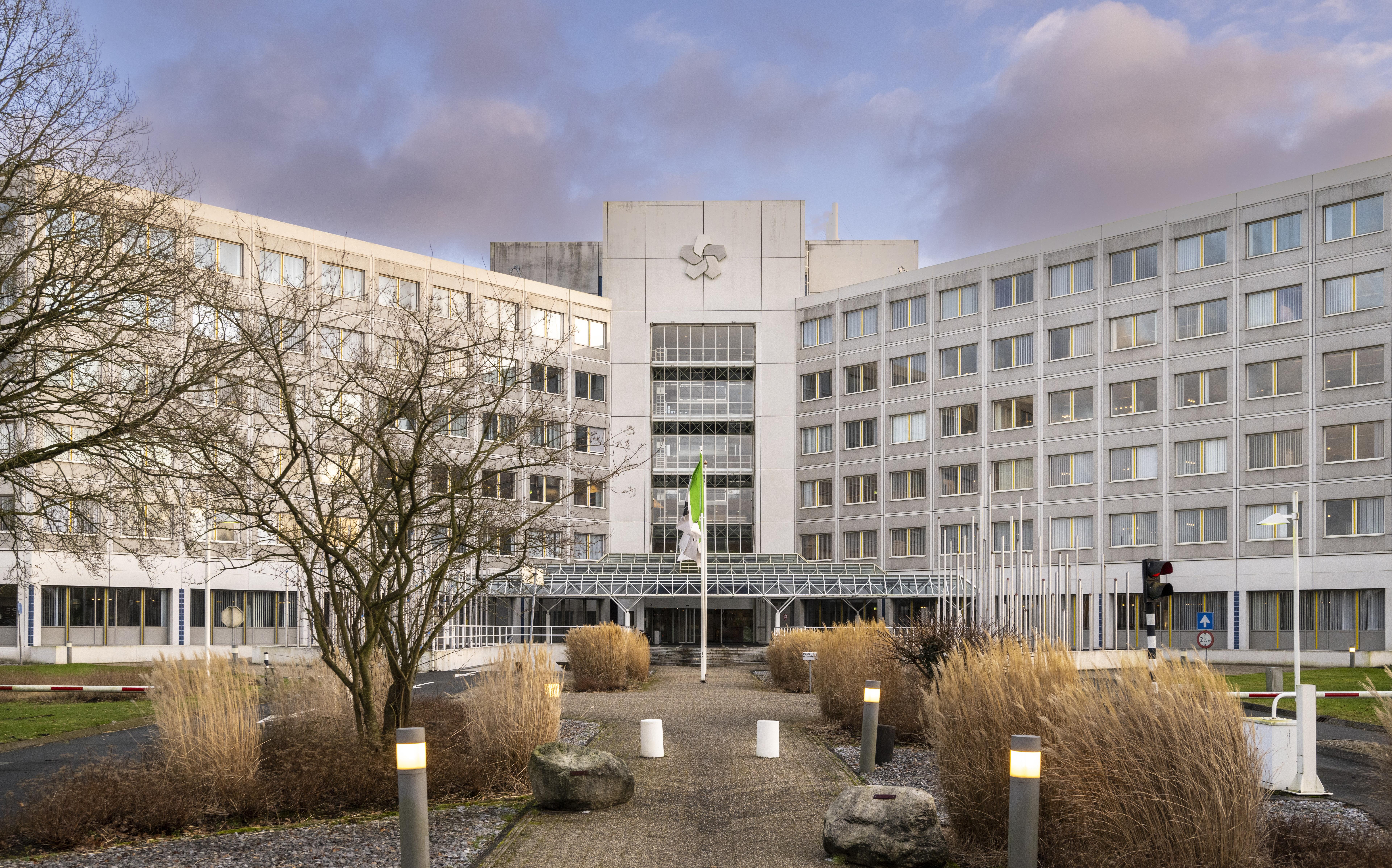 Opmerkelijke wending in Assen: gemeente kaapt NAM-gebouw weg voor neus potentiële kopers