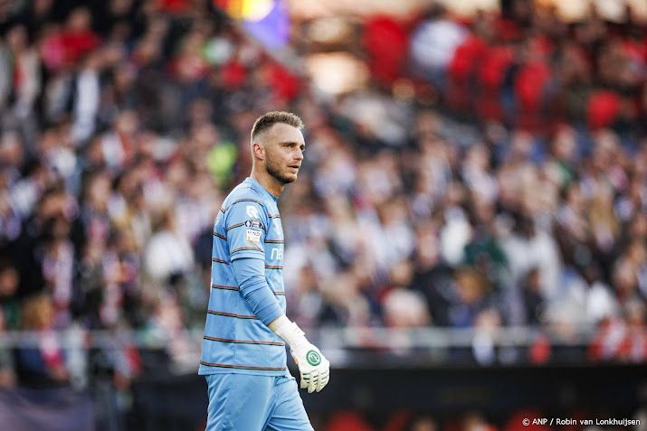 Doelman Cillessen kondigt vertrek bij NEC aan