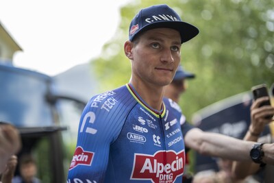 Mathieu van der Poel over zijn eigen WK’s en dat van Oranje: ‘We zijn niet goed begonnen, maar ik koester hoop’