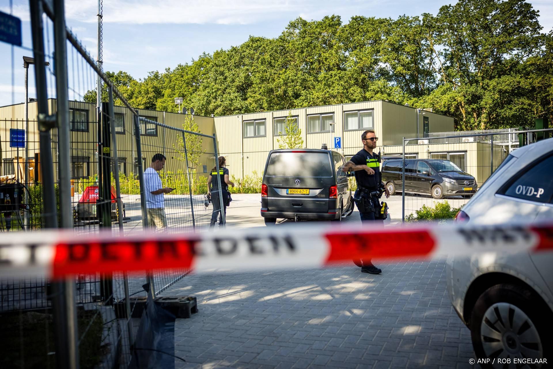 Vuurwerkmortier en mogelijke pijpbom in azc in aanbouw in Nuenen
