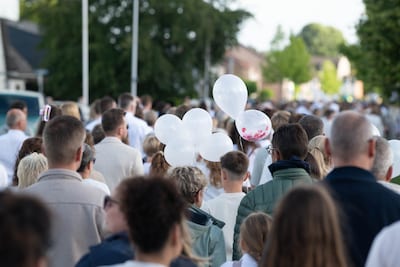 Lindsey loopt de stille tocht voor haar vriendin, die haar zoon verloor: ‘Als ouder breekt je hart’