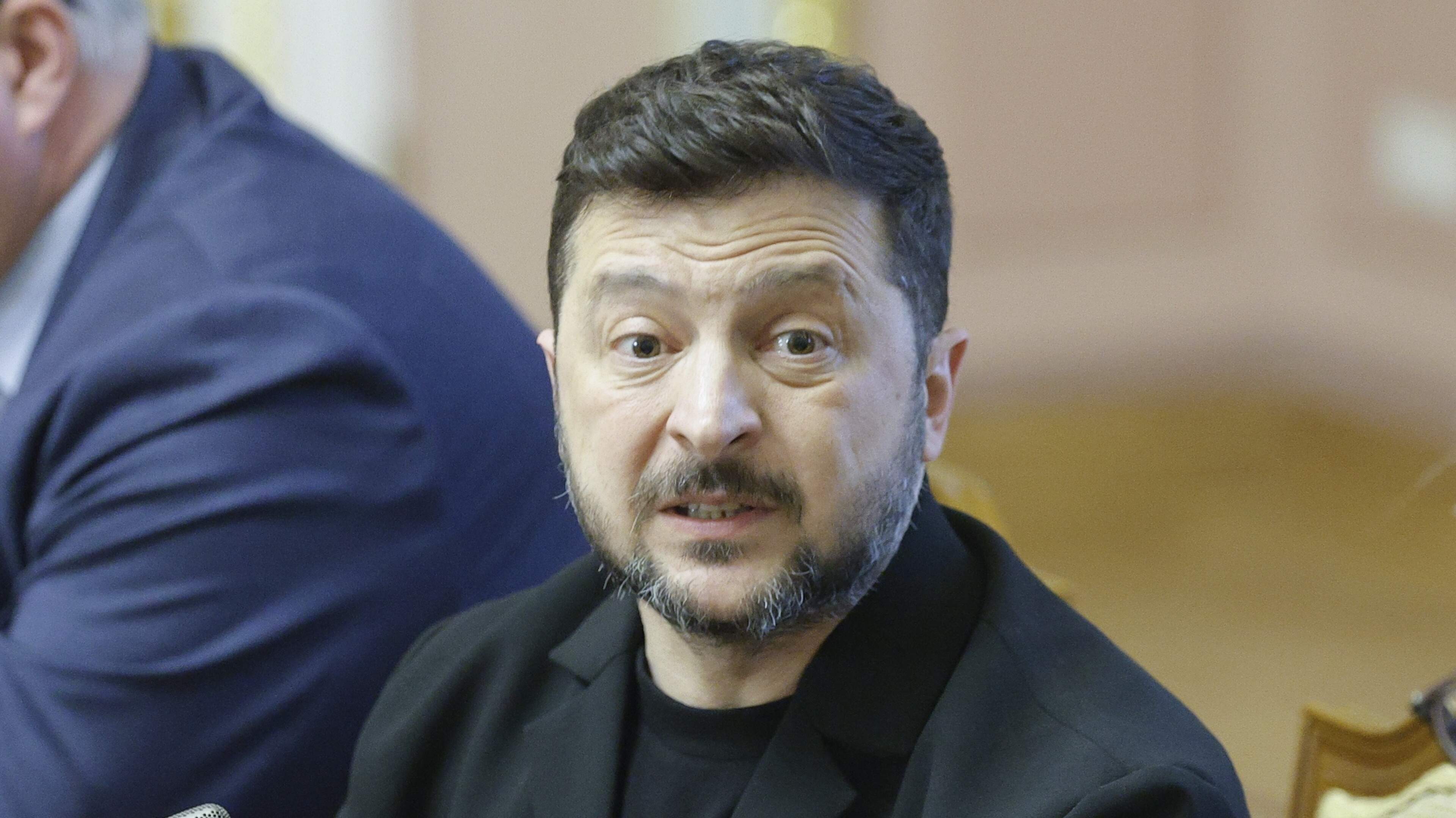Zelensky geeft Wit-Rusland week de tijd om drone-signaalversterkers te verwijderen