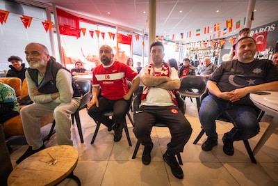 Hengelose fans zien Turkije verliezen: ‘Dat wordt niet tuteren, vandaag’