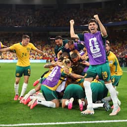 Australië en Feyenoorder Bos verrassen Turkije met verdiende overwinning op WK