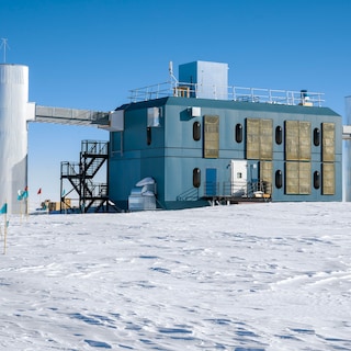 Kosmisch deeltje op Antarctica lijkt 11 miljard lichtjaar te hebben gereisd