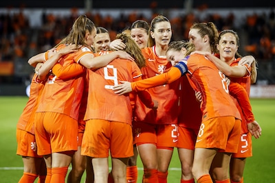 Oranje Leeuwinnen nemen het in play-offs op tegen Hongarije