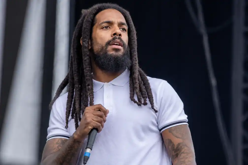 Rapper Bob Vylan claimt winst in zaak over Duits inreisverbod