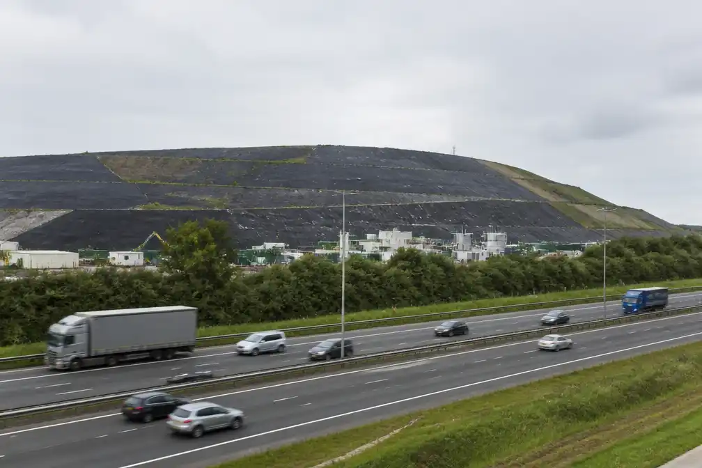 Rechter staat ophoging stortbult langs A1 met 15 meter voorlopig toe