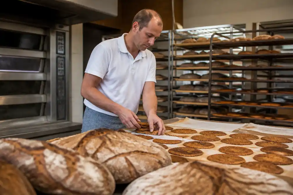 Laatste bakker van unieke Vollenhovense koek stopt eind augustus