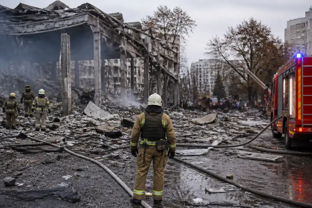Russische raketaanval op Kyiv eist dode; militair doodt drie burgers op Krim