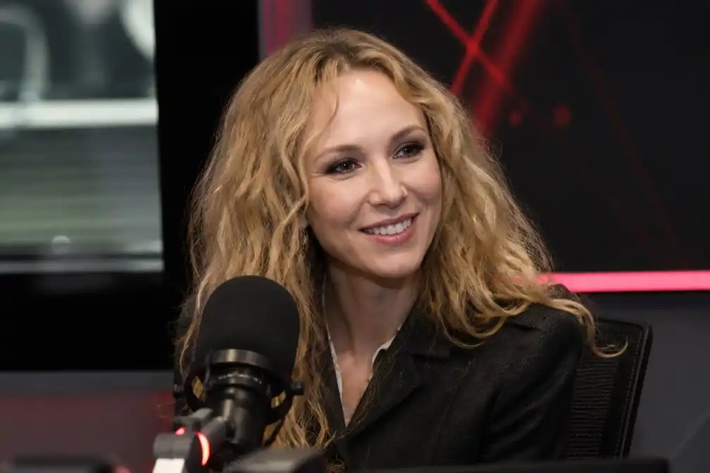 Ted Lasso-actrice Juno Temple onthult geheim huwelijk met Michal Szymanski