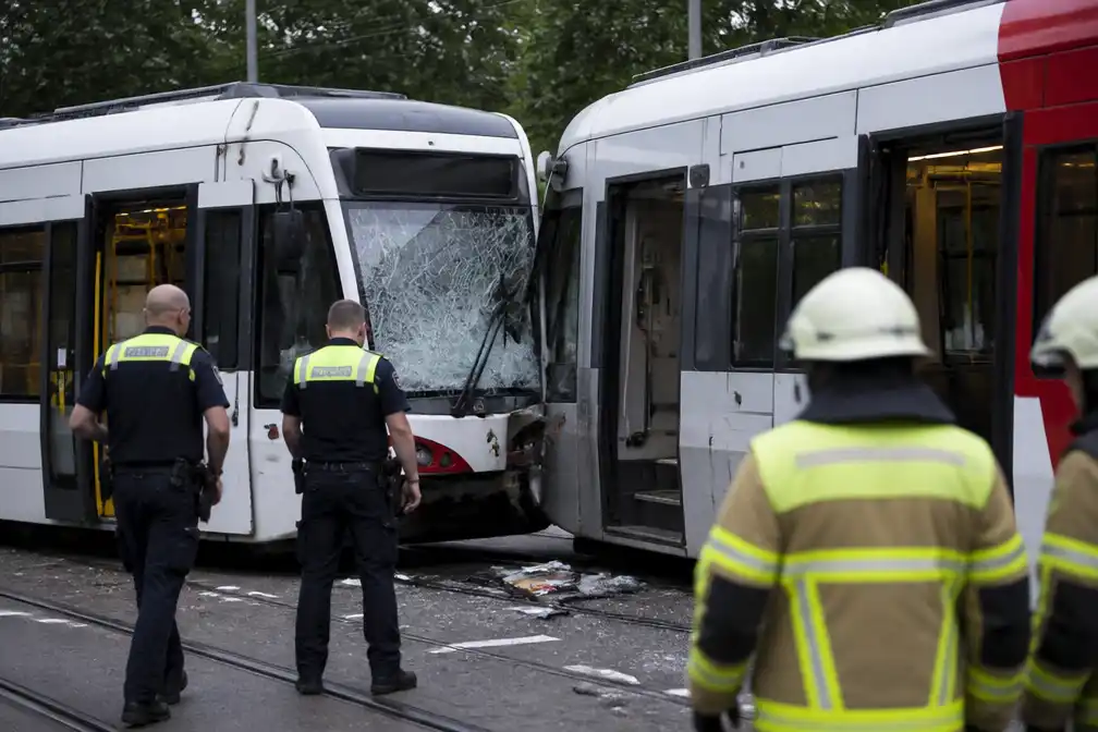 Trambotsing in Gelsenkirchen: tot 30 gewonden, drie in levensgevaar