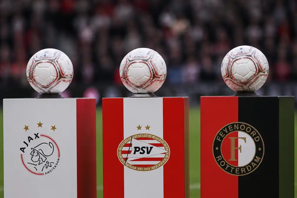 Eredivisie-uitdagers hopen met routine en drukke speelschema top drie te bedreigen