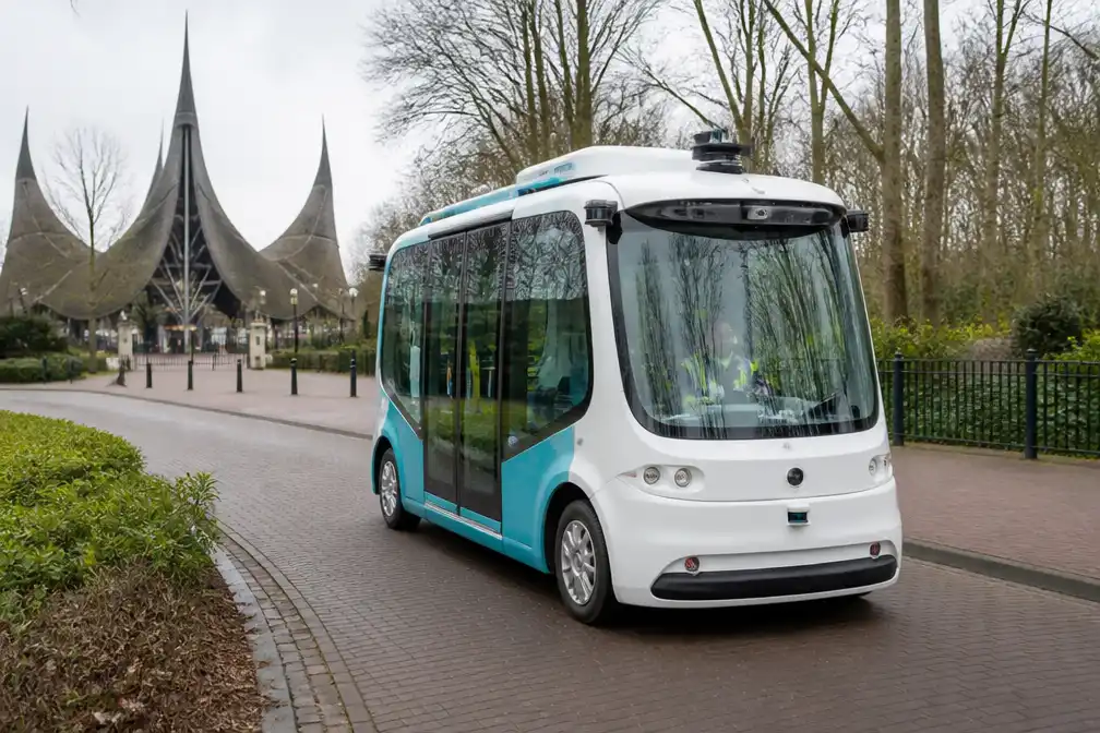 Efteling krijgt vanaf 12 augustus tweede zelfrijdende bus van Nederland