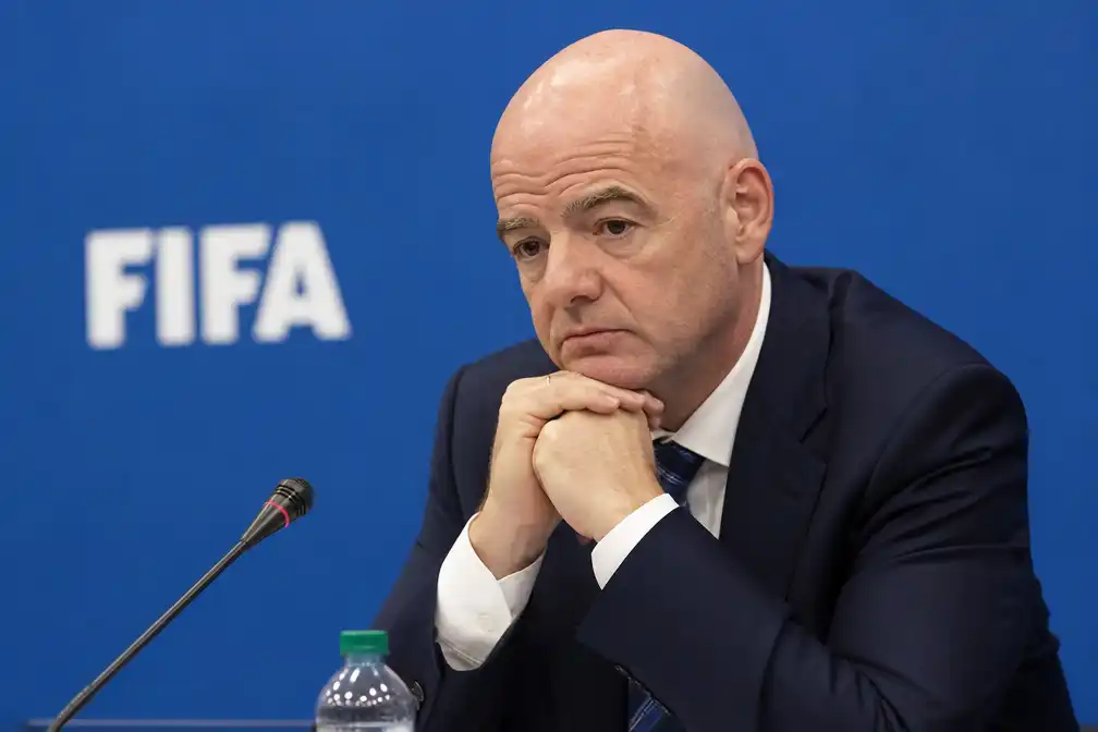 Noorwegen eist vertrek FIFA-president Infantino; Mexico steunt hem