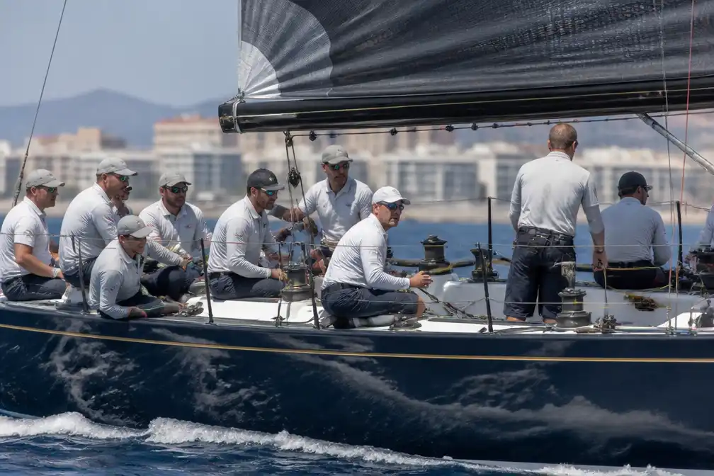 Zeilteam koning Felipe blijft ook zonder vorst buiten podium