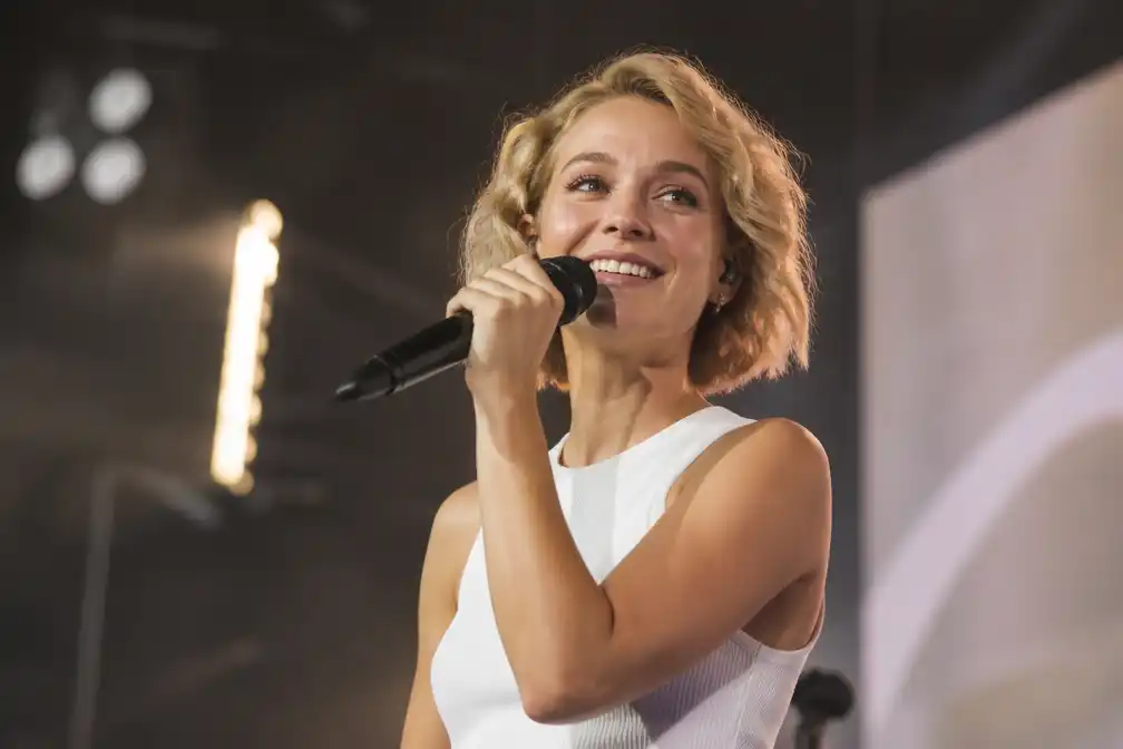 Pommelien Thijs geeft eerste optreden in Wallonië op Ronquières Festival