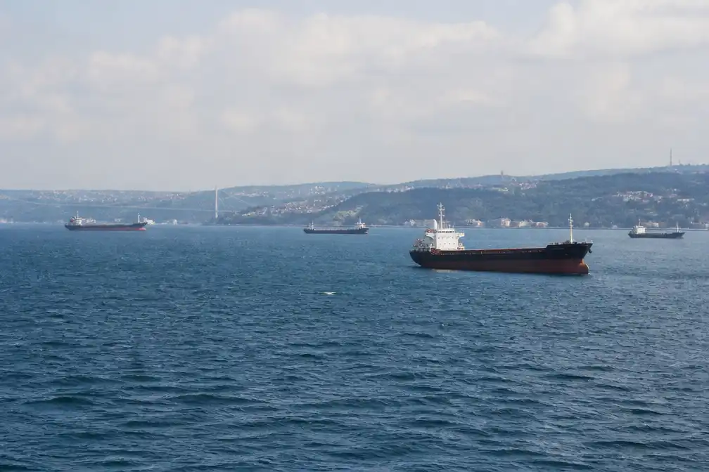 Turkije roept Kyiv en Moskou op aanvallen op Zwarte Zee te staken