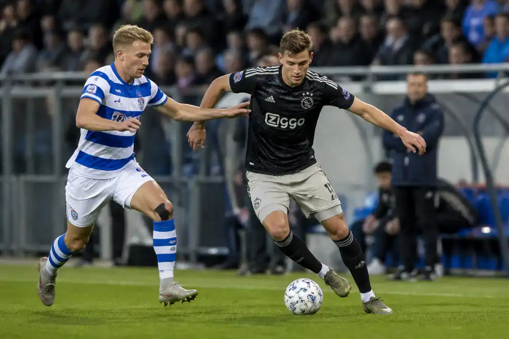 Ajax begint eredivisie bij PEC Zwolle met flink gewijzigde ploeg
