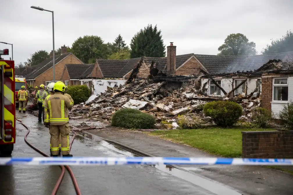 Bungalow verwoest bij vermoedelijke gasexplosie in Newton Longville