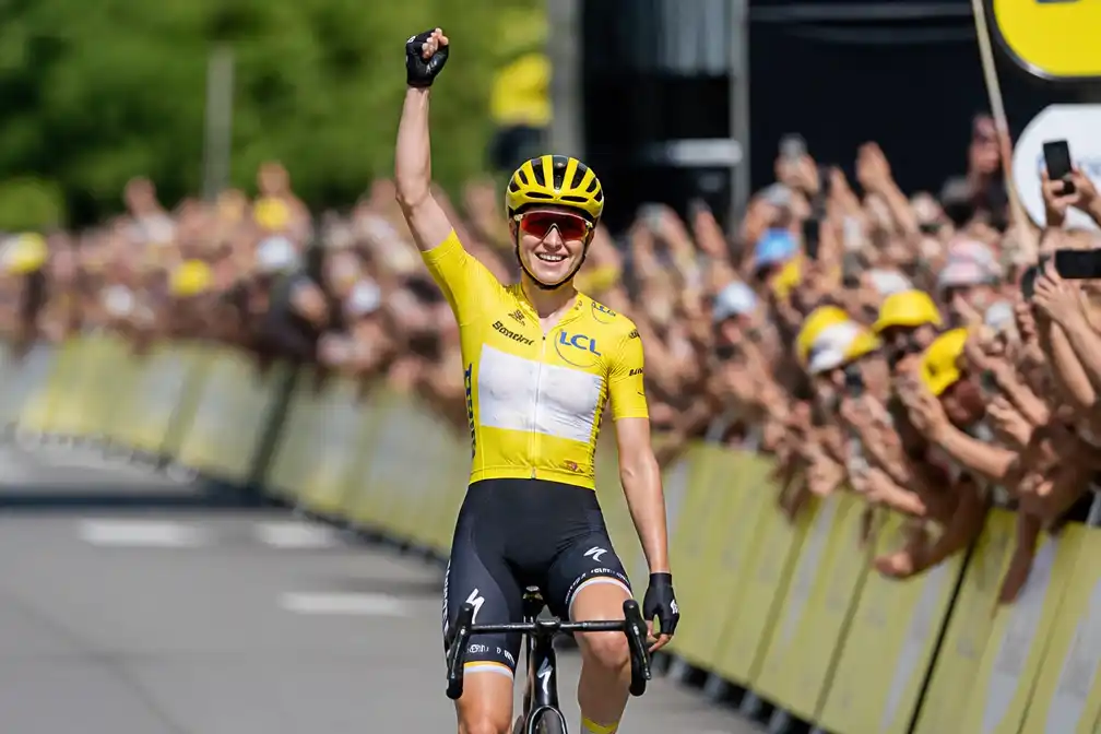 Koningspaar feliciteert Vollering met tweede Tourzege