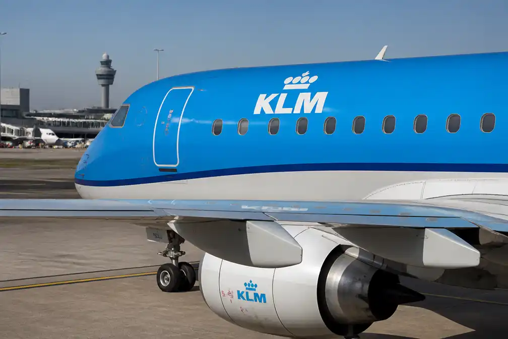KLM schrapt gratis broodje en bier en wijn op Europese vluchten vanaf oktober
