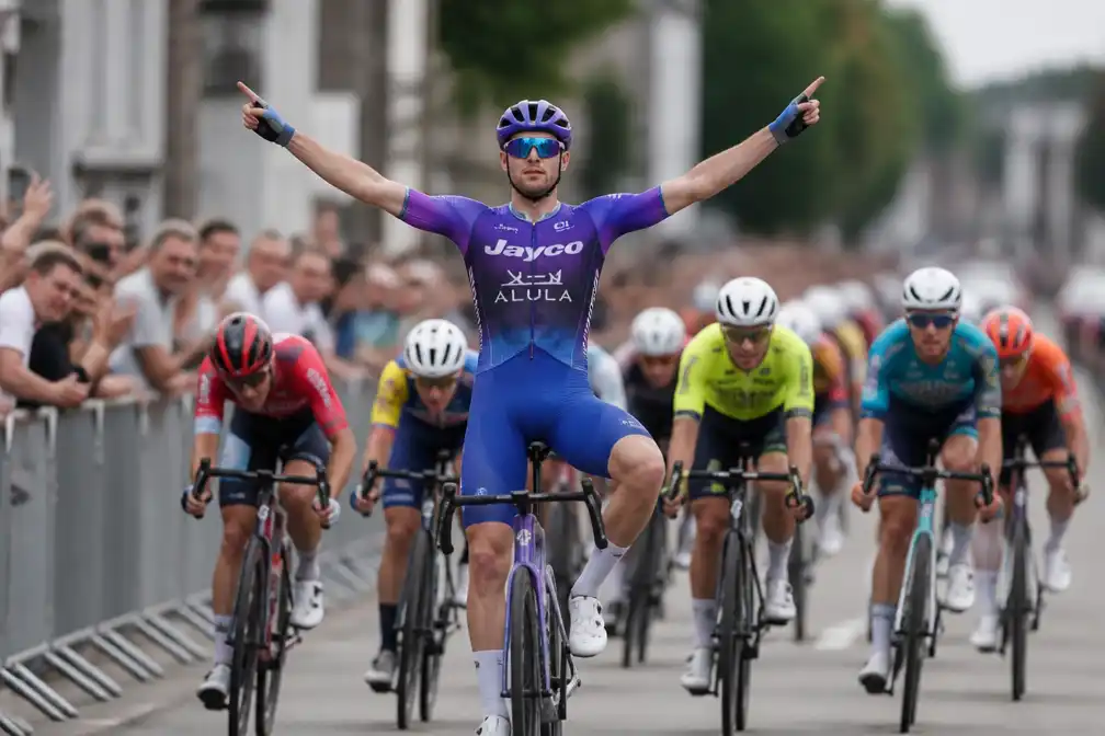 Dries De Bondt wint 75e Heusdenkoers, twaalf jaar na eerste zege