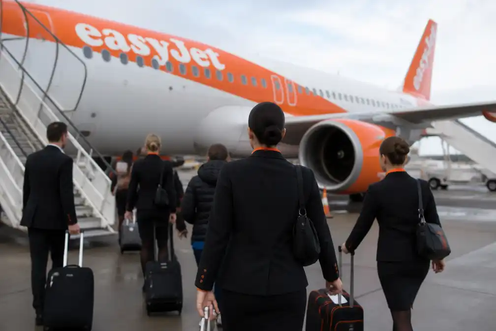 Vakbonden roepen cabinepersoneel easyJet Frankrijk op te staken