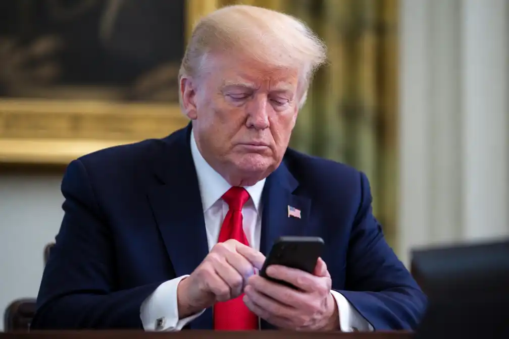 Rechtszaak tegen Trump om betaalde vroege toegang tot Truth Social-berichten